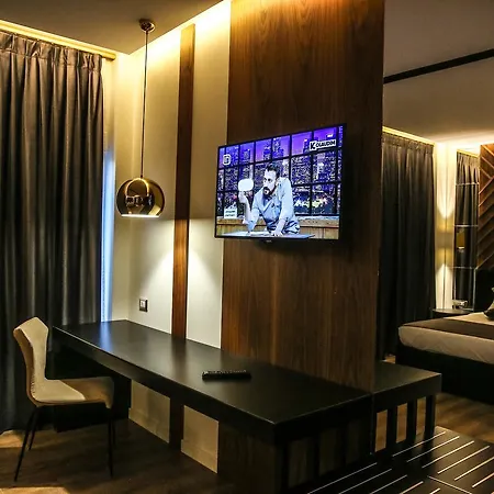 Mai Tai Mjull-Bethore