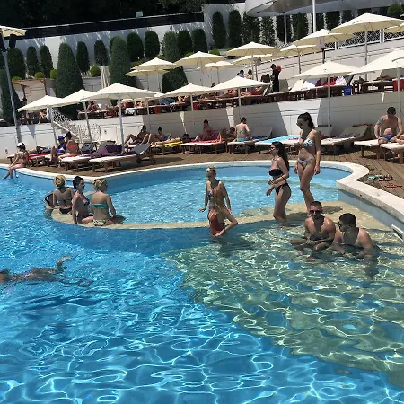 Mai Tai Tirana